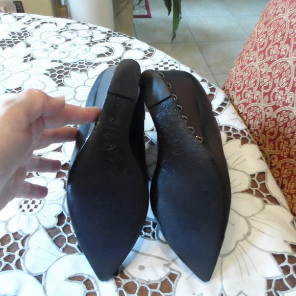 CHANEL Black Goatskin Leather Black Ankle Boots Size 37.5B - Picture 16 of 16